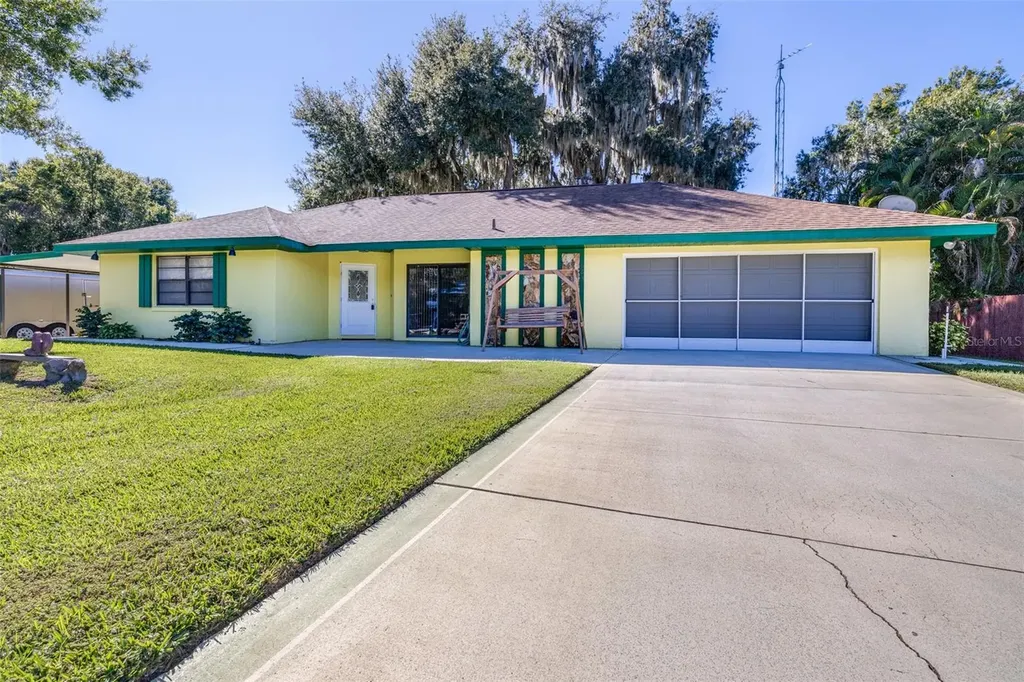 623 Racoon Lane Lorida FL 33857
