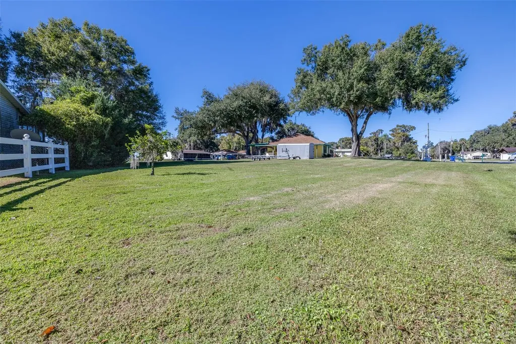 623 Racoon Lane Lorida FL 33857