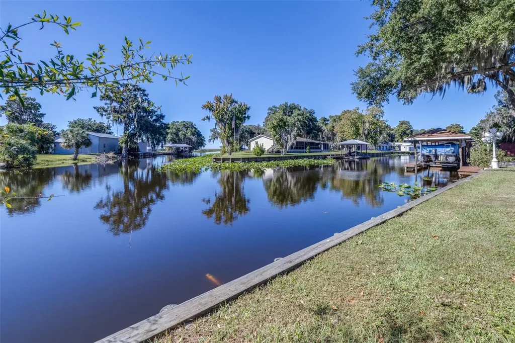 623 Racoon Lane Lorida FL 33857