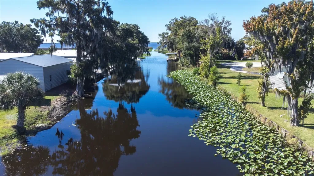 623 Racoon Lane Lorida FL 33857