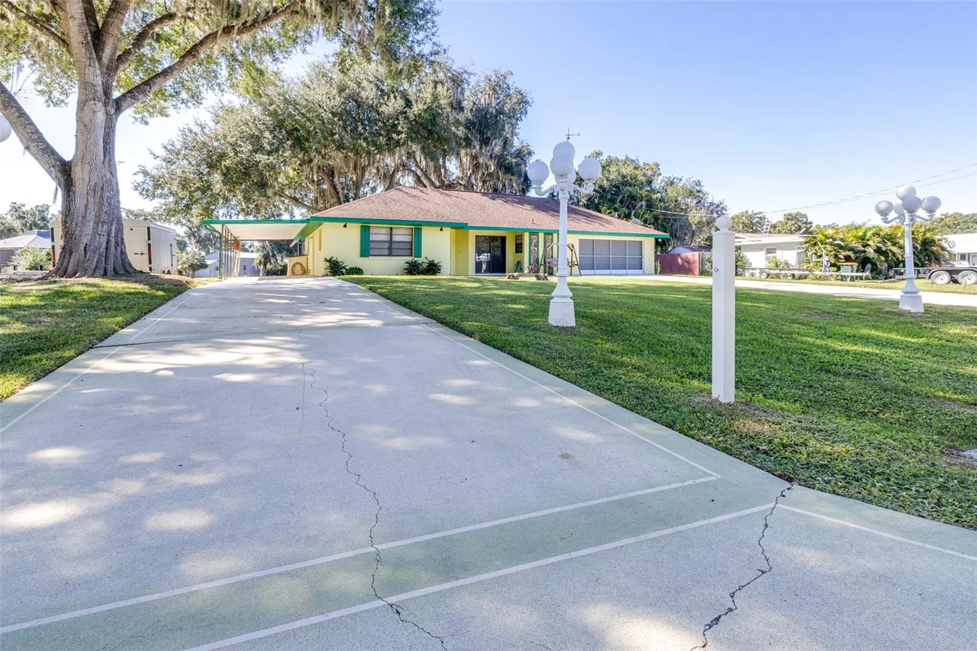 623 Racoon Lane Lorida FL 33857
