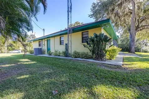 623 Racoon Lane Lorida FL 33857