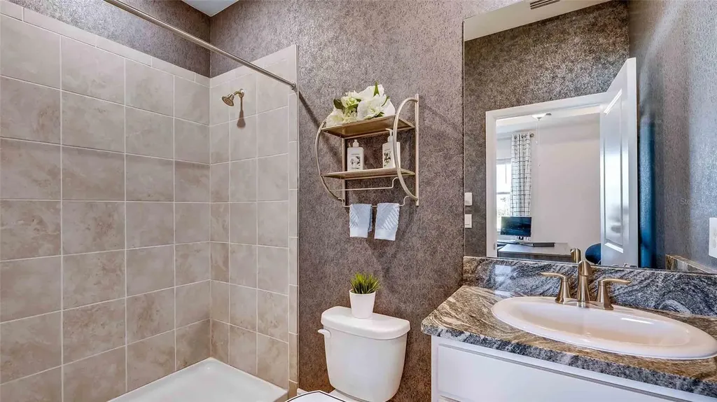4322 Honeybee Court Lakewood Ranch FL 34211