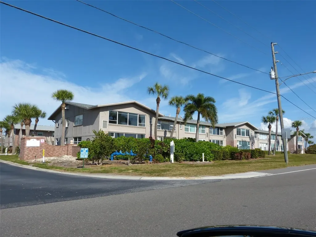 2 Causeway Boulevard Dunedin FL 34698