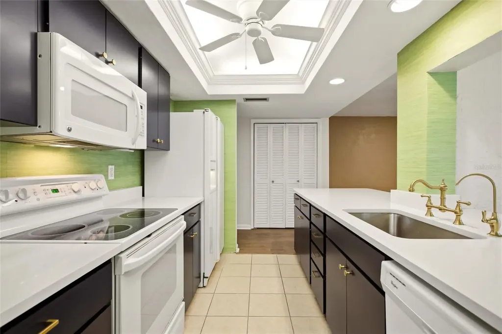 3721 Collins Street Sarasota FL 34232
