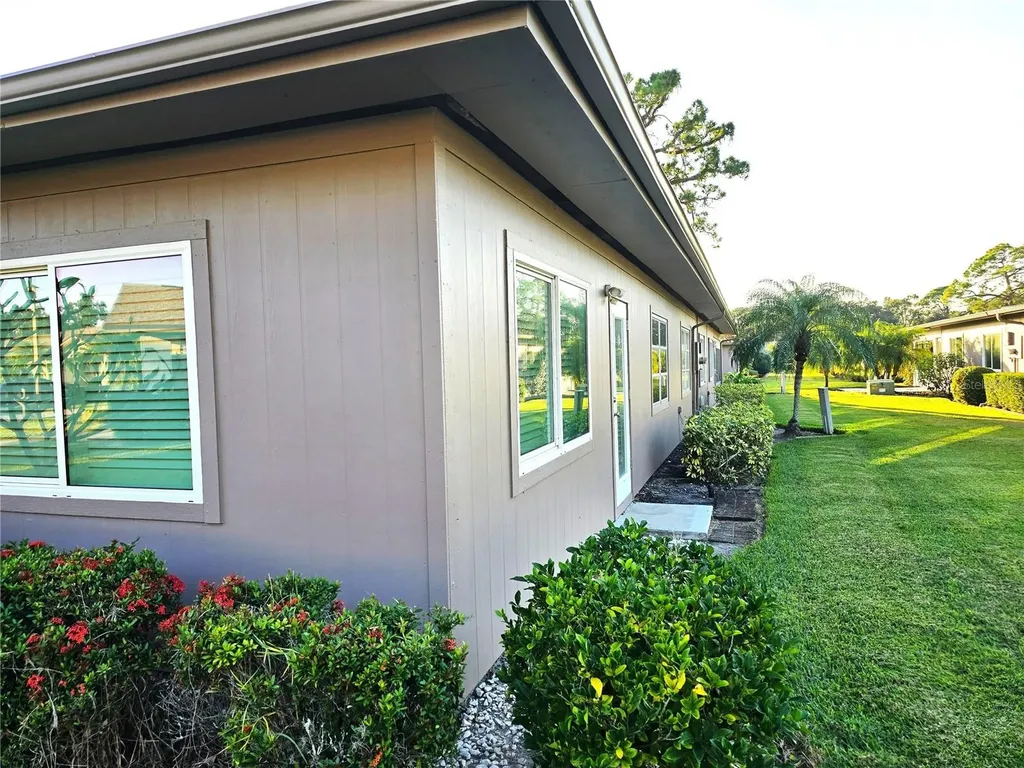 3721 Collins Street Sarasota FL 34232