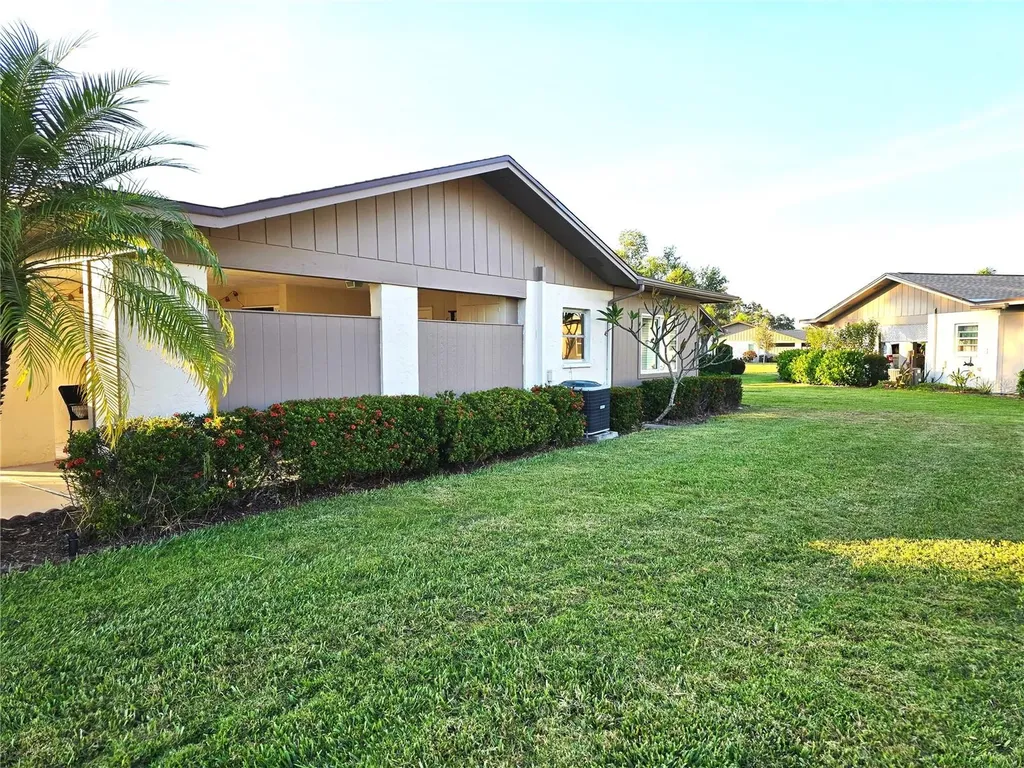 3721 Collins Street Sarasota FL 34232