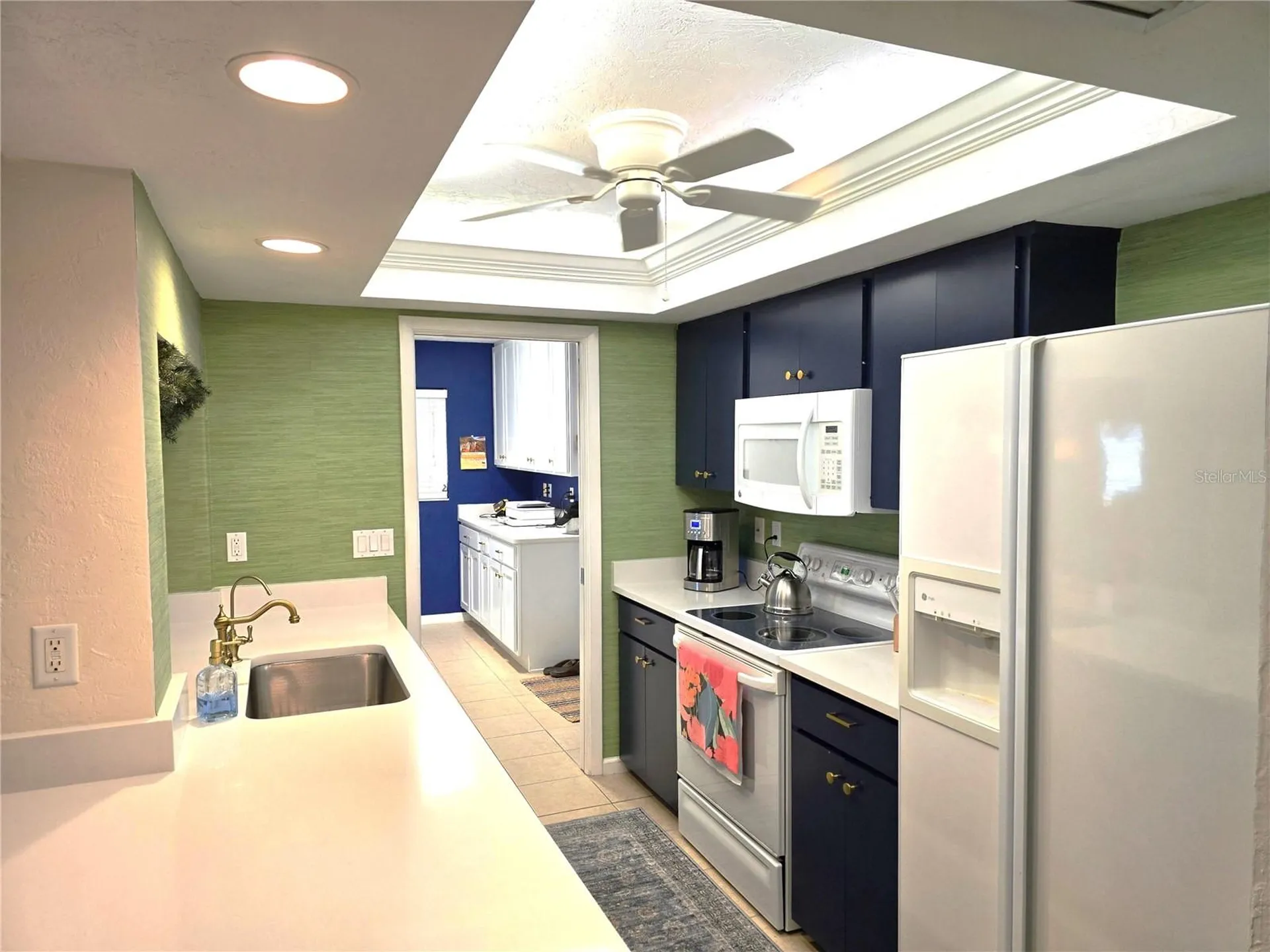 3721 Collins Street Sarasota FL 34232