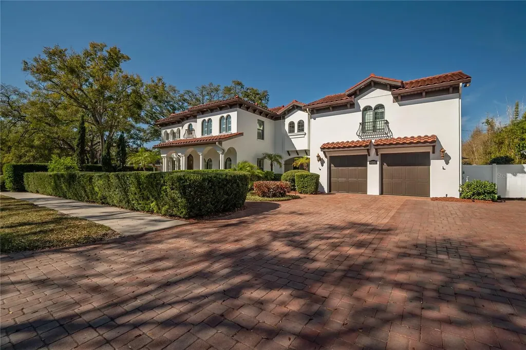 4311 W Barcelona Street Tampa FL 33629