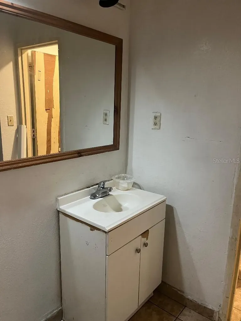 8421 S Orange Blossom Trail Orlando FL 32809