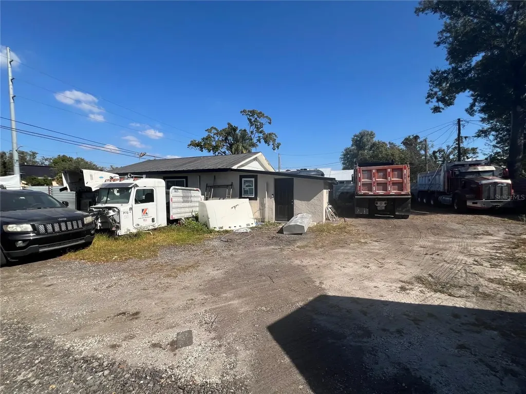 5827 E Columbus Drive Tampa FL 33619
