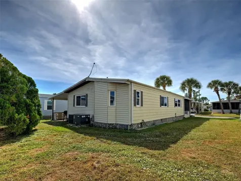 2100 Kings Highway Port Charlotte FL 33980