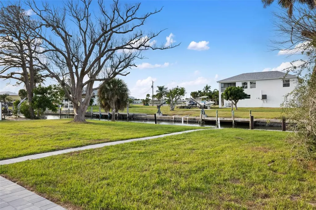 1940 Pennsylvania Avenue Englewood FL 34224
