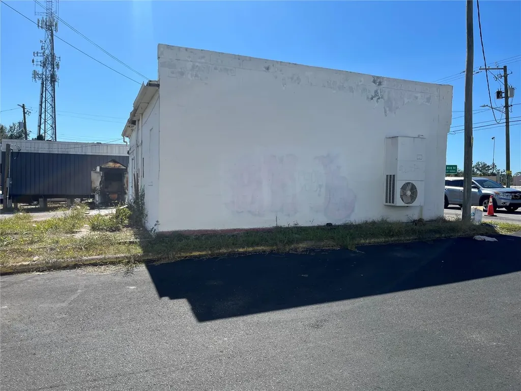 8319 N Nebraska Avenue Tampa FL 33604