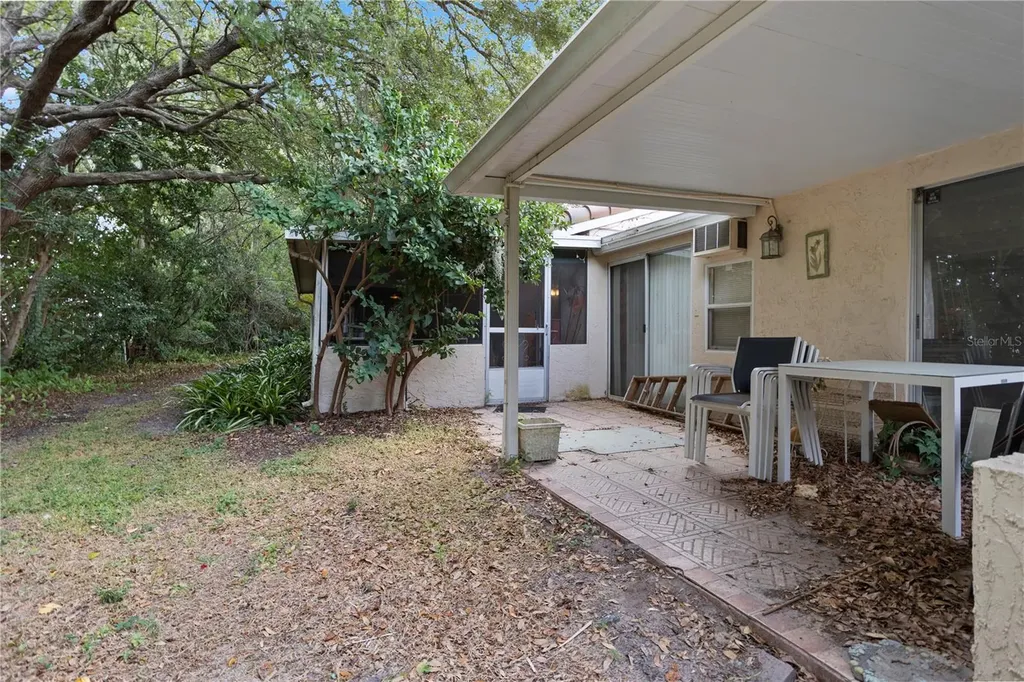 10105 Crown Court Orlando FL 32821