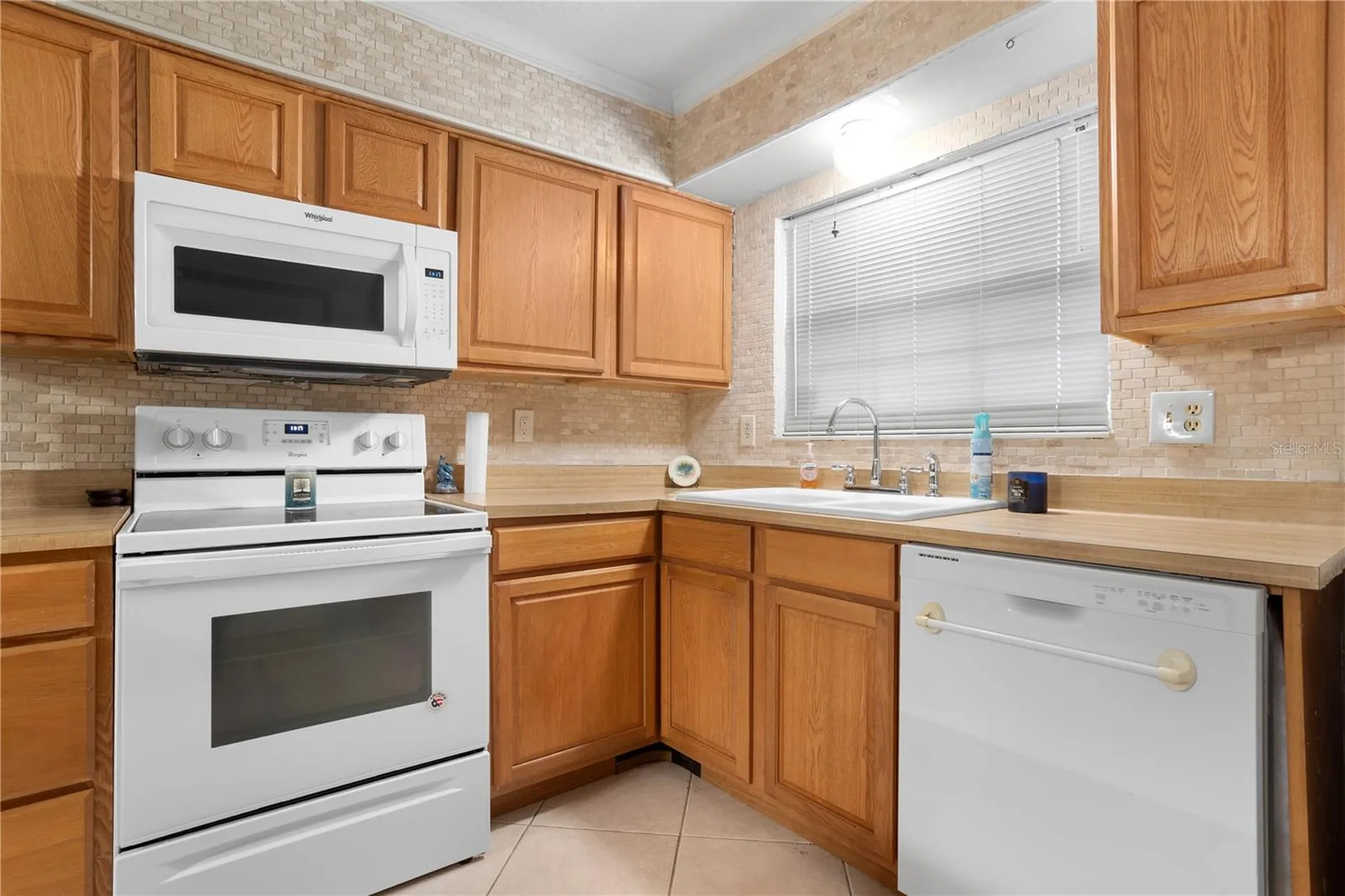 10105 Crown Court Orlando FL 32821