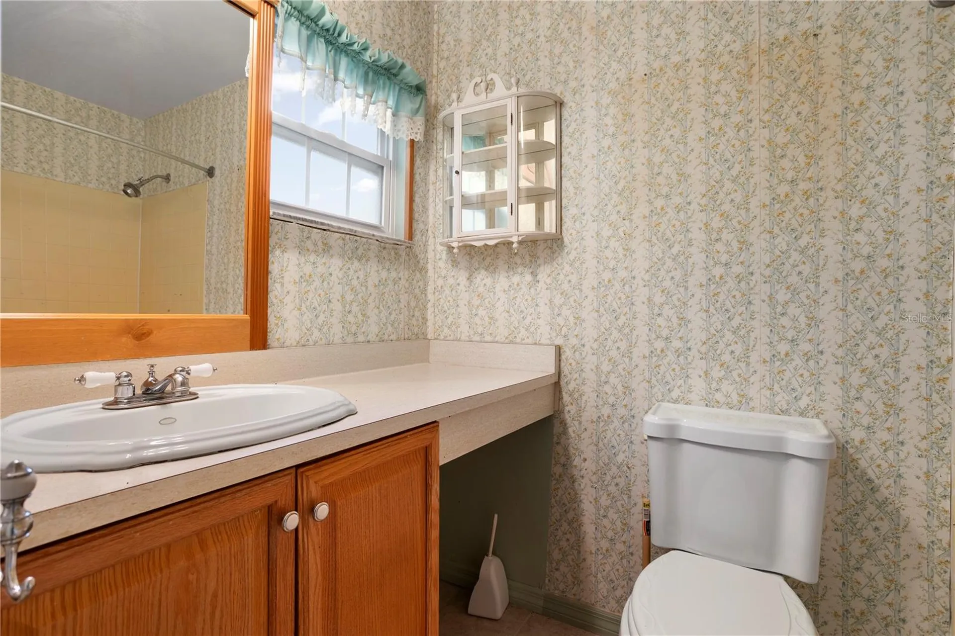 10105 Crown Court Orlando FL 32821
