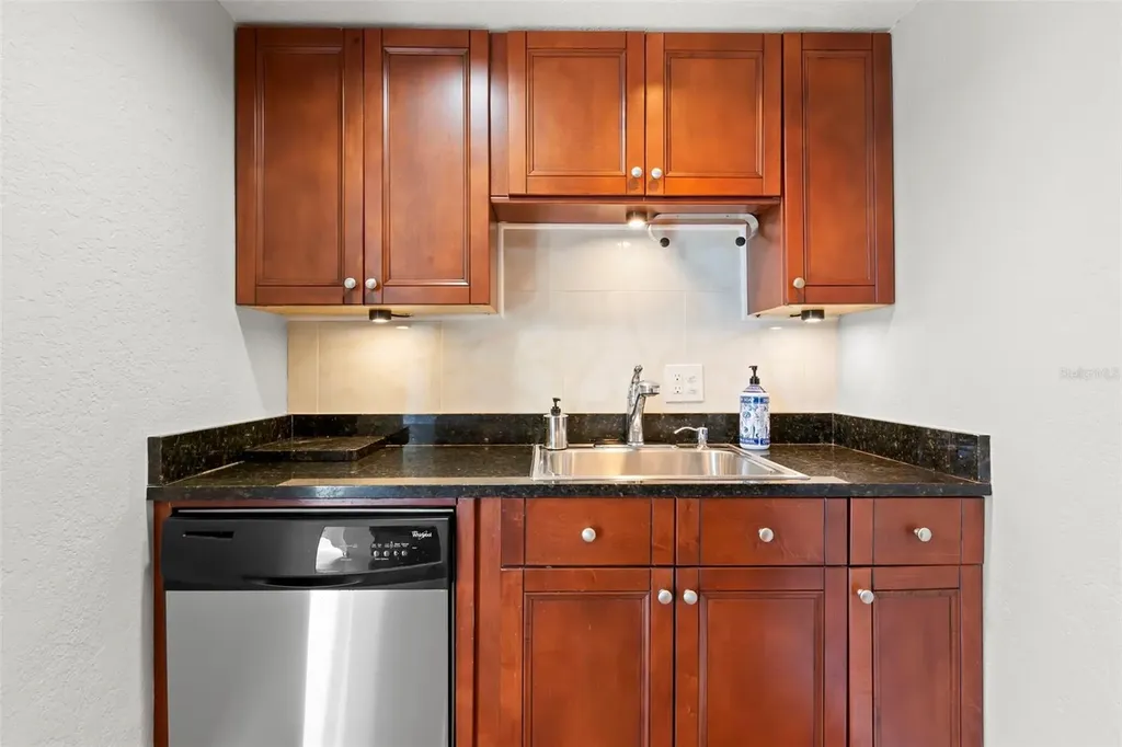 470 3rd Street S St Petersburg FL 33701