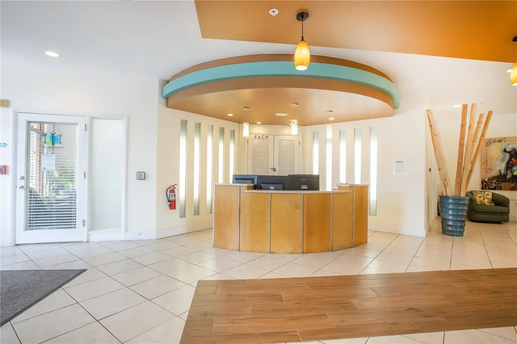 470 3rd Street S St Petersburg FL 33701
