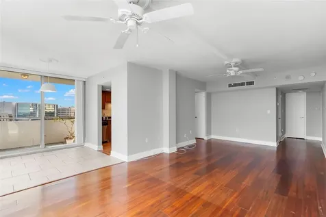 470 3rd Street S St Petersburg FL 33701