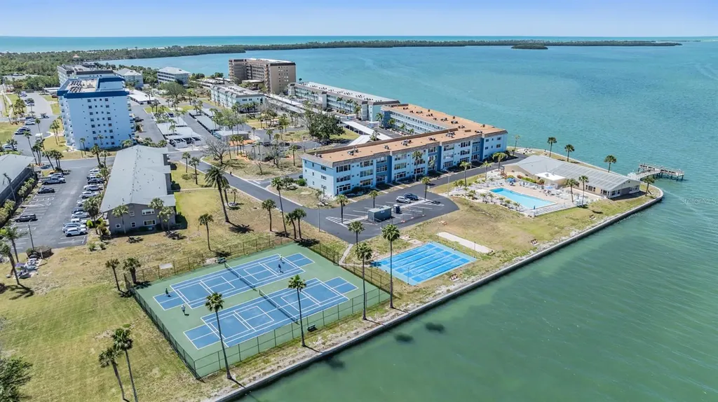 9 Haig Place Dunedin FL 34698