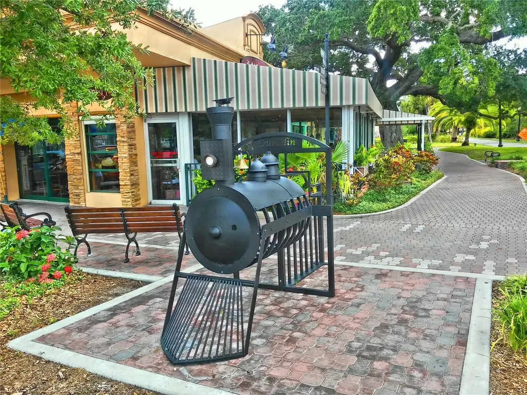 9 Haig Place Dunedin FL 34698