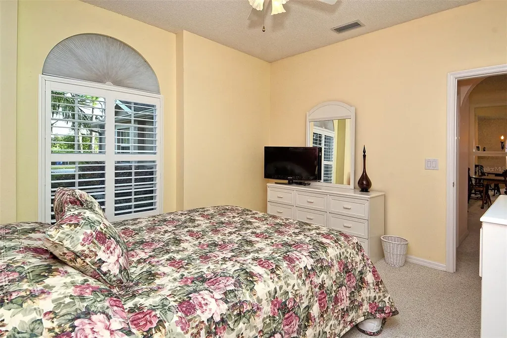 5124 Mahogany Run Avenue Sarasota FL 34241