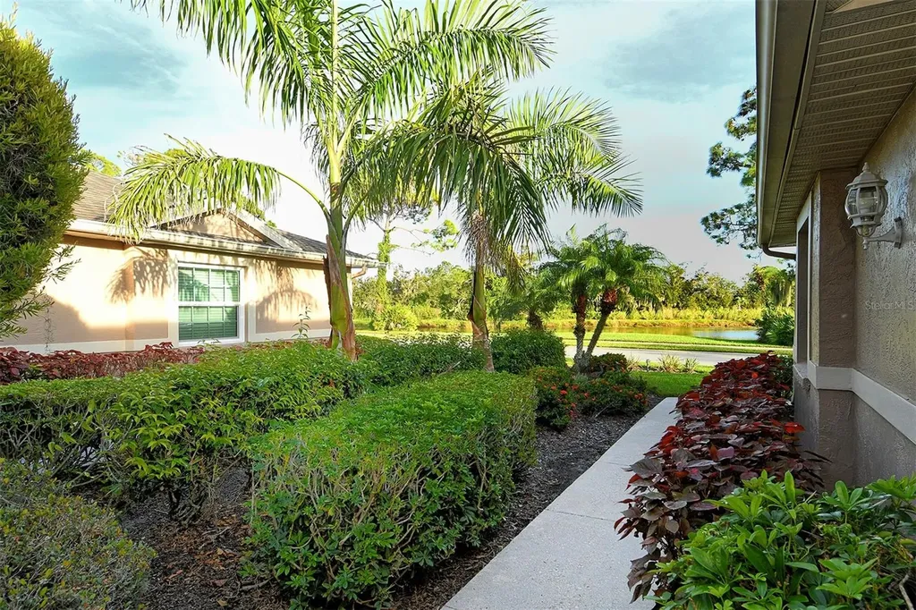 5124 Mahogany Run Avenue Sarasota FL 34241