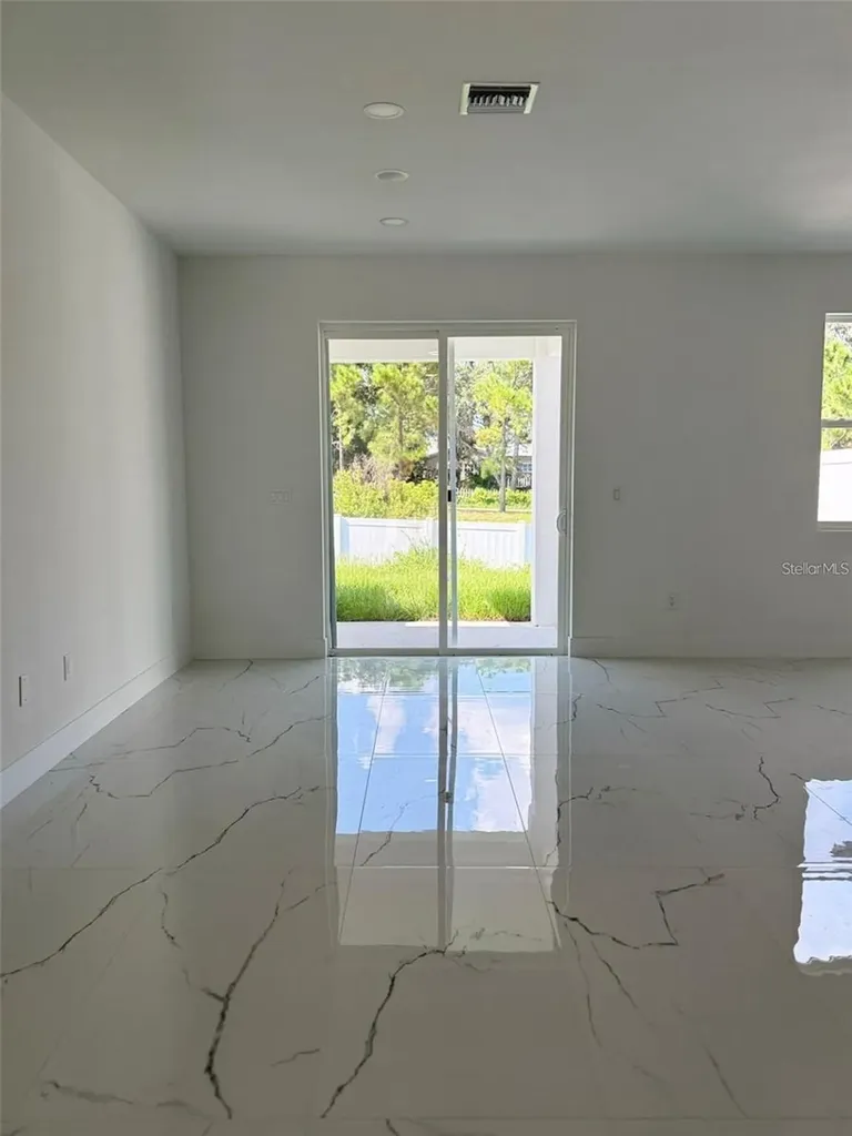 2057 Barroso Davenport FL 33837