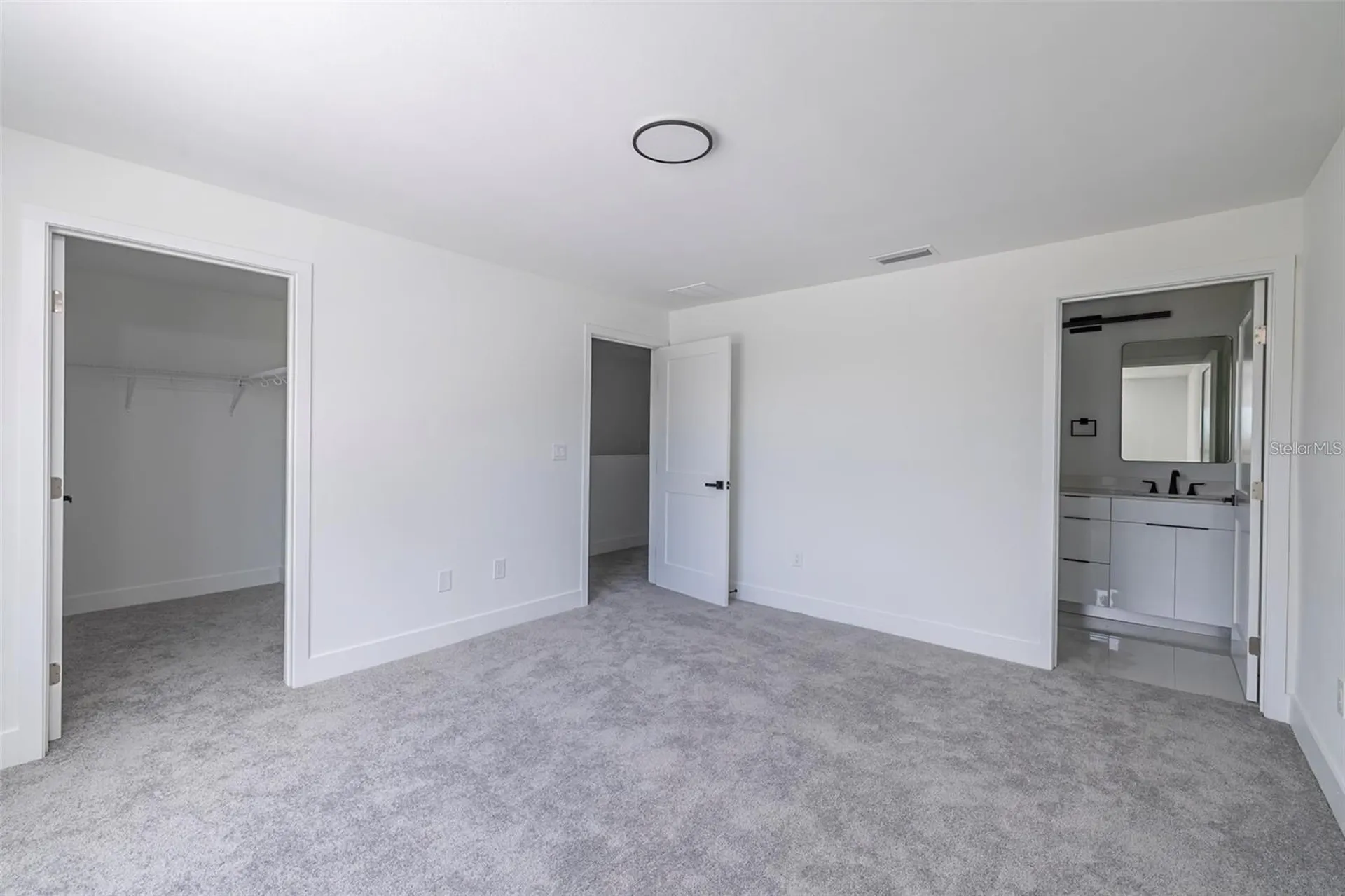 2057 Barroso Davenport FL 33837