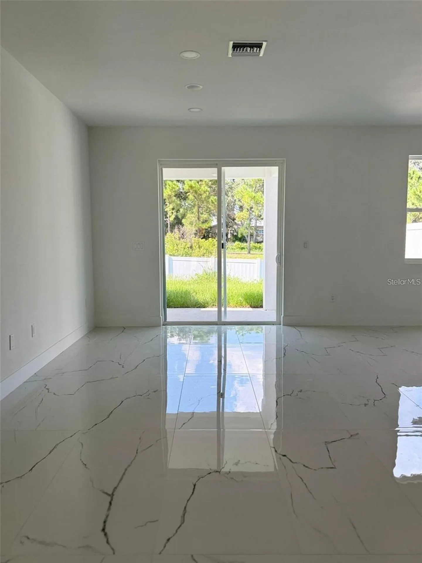 2057 Barroso Davenport FL 33837