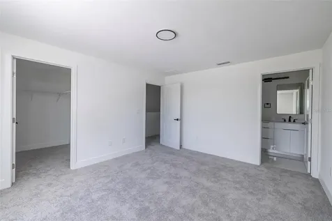 2057 Barroso Davenport FL 33837