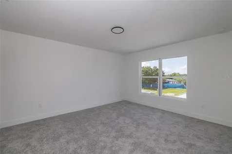 2057 Barroso Davenport FL 33837