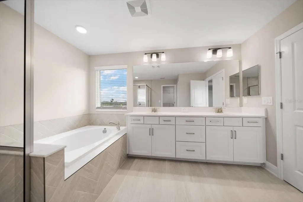 5707 Maydale Avenue Wesley Chapel FL 33545