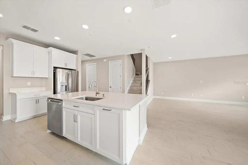 5707 Maydale Avenue Wesley Chapel FL 33545