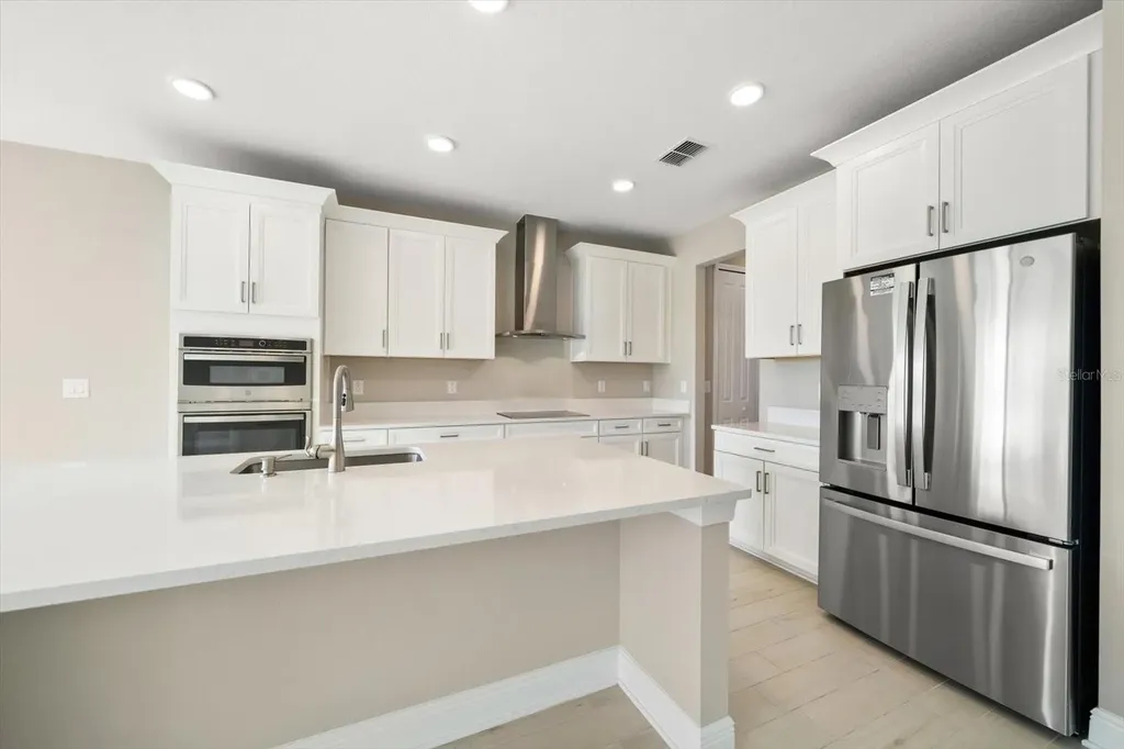 5707 Maydale Avenue Wesley Chapel FL 33545