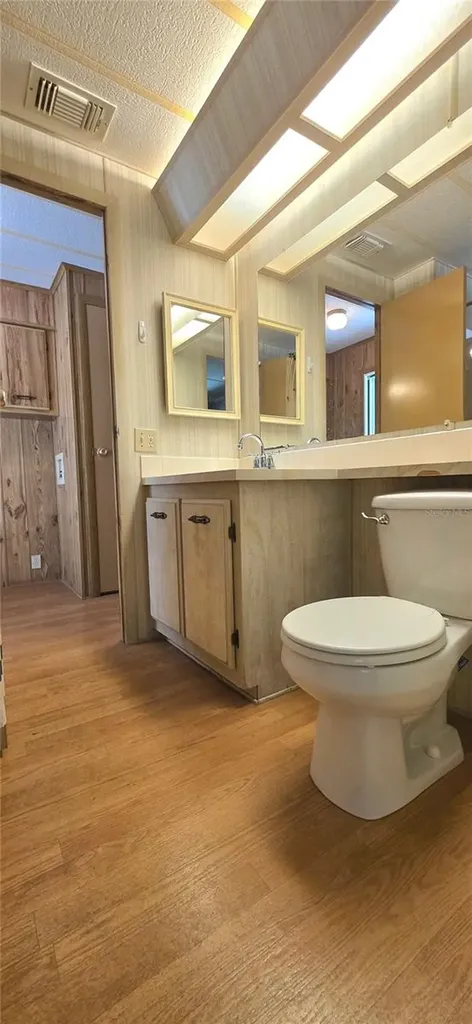 5650 Benton Street Zephyrhills FL 33542