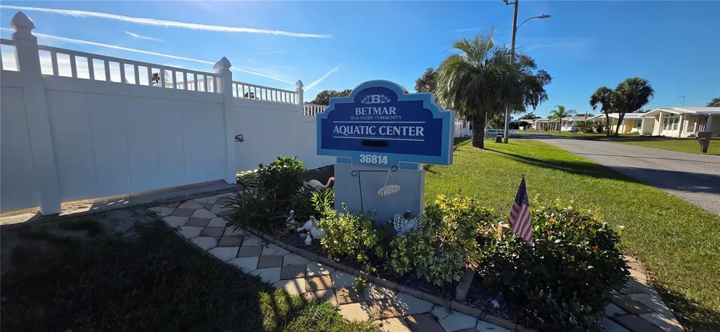 5650 Benton Street Zephyrhills FL 33542