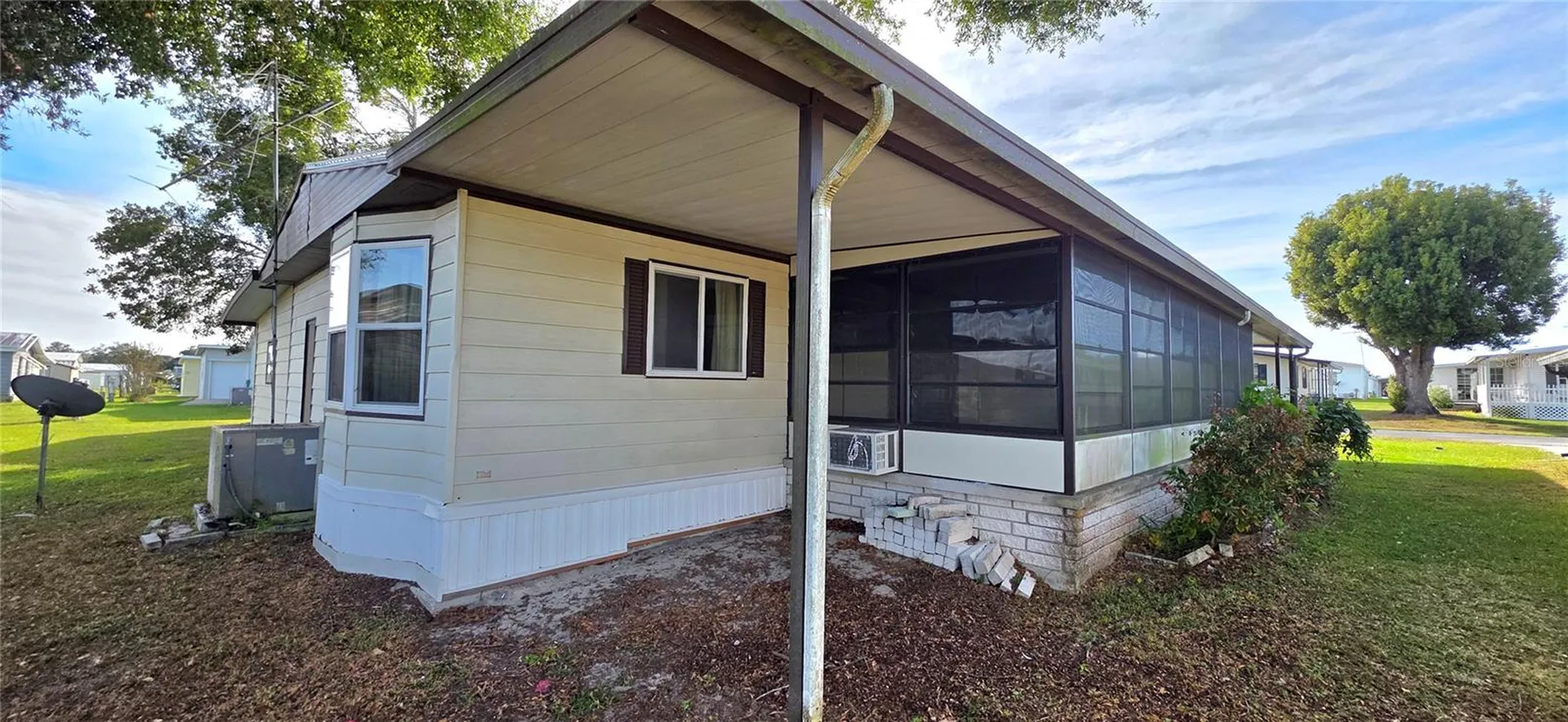 5650 Benton Street Zephyrhills FL 33542