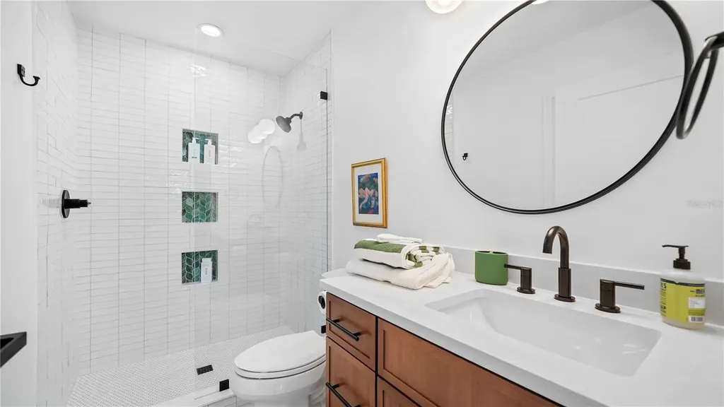 160 Harrison Drive Sarasota FL 34236