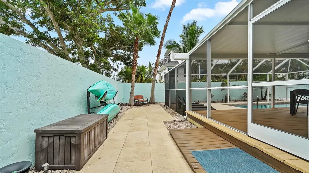 160 Harrison Drive Sarasota FL 34236