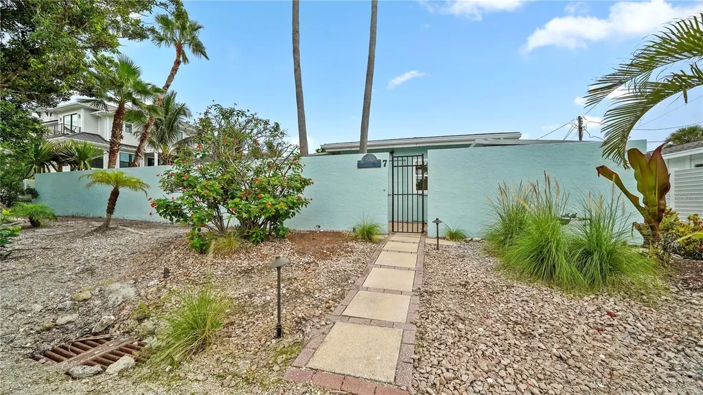 160 Harrison Drive Sarasota FL 34236