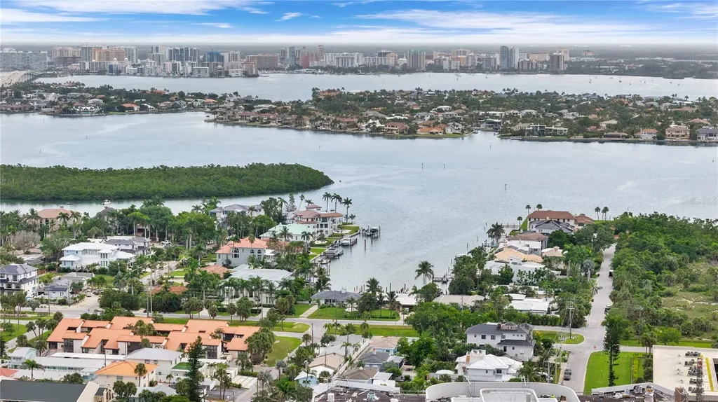 160 Harrison Drive Sarasota FL 34236