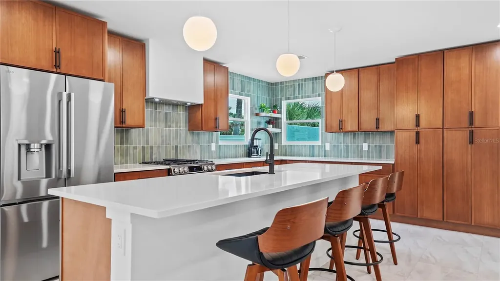 160 Harrison Drive Sarasota FL 34236