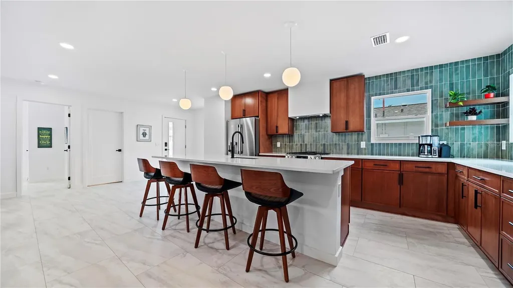 160 Harrison Drive Sarasota FL 34236