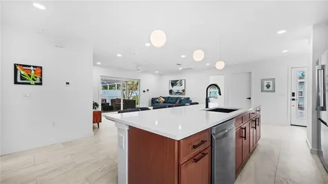 160 Harrison Drive Sarasota FL 34236