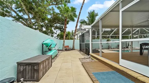 160 Harrison Drive Sarasota FL 34236