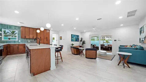160 Harrison Drive Sarasota FL 34236