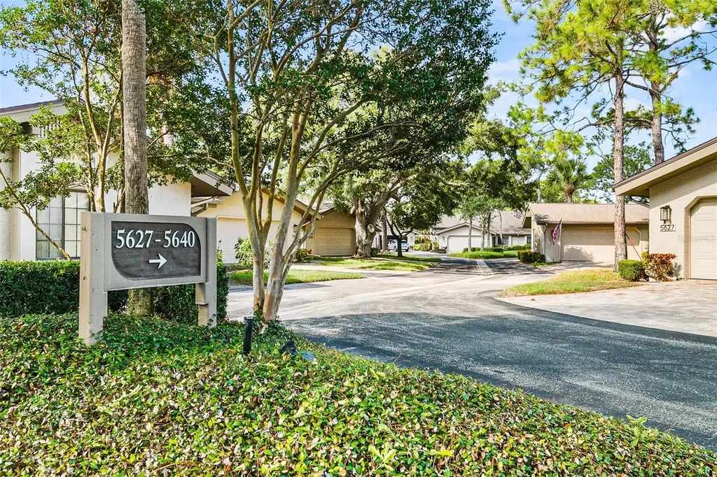 5631 Pipers Waite Sarasota FL 34235