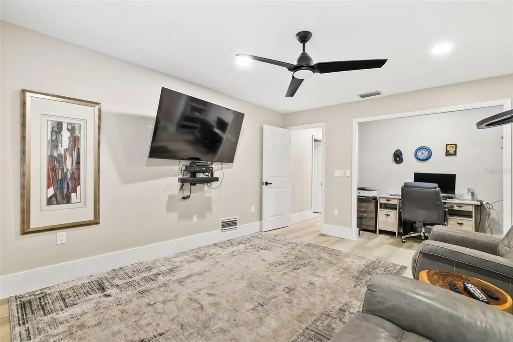5631 Pipers Waite Sarasota FL 34235